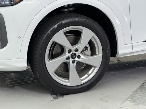 New 2025 Audi Q5 Premium Plus image 10
