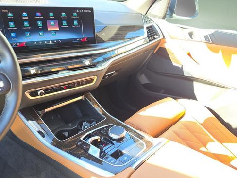 Used 2024 BMW X5 xDrive40i w/ Parking Assistance Package image 38