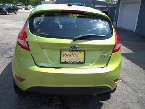 Used 2013 Ford Fiesta SE FWD image 7
