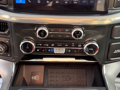 Used 2025 Ford F150 Lariat w/ Equipment Group 502A High image 19