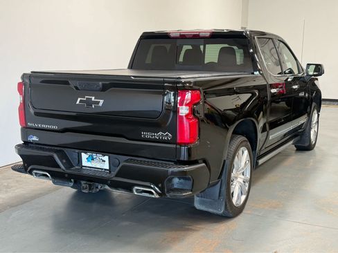 Used 2024 Chevrolet Silverado 1500 High Country AWD/4WD image 7