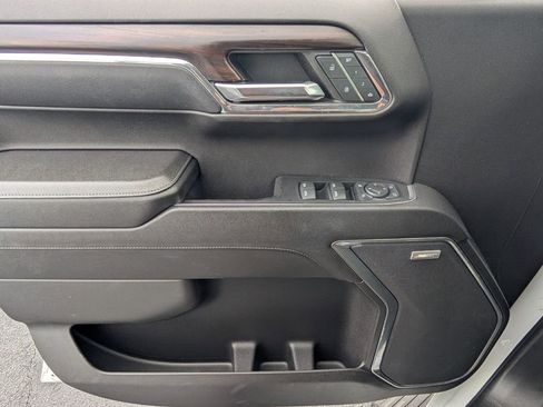 Used 2023 GMC Sierra 1500 SLT w/ SLT Premium Plus Package image 31