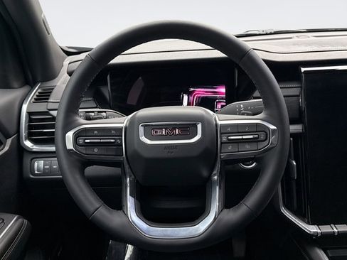 Used 2025 GMC Acadia Elevation image 12