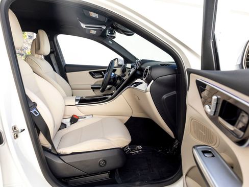 Used 2026 Mercedes-Benz GLC 300 image 26