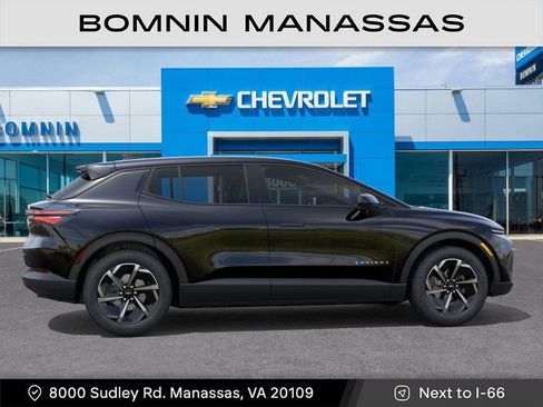 New 2026 Chevrolet Equinox EV LT image 5