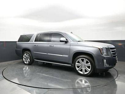 Used 2019 Cadillac Escalade ESV Luxury