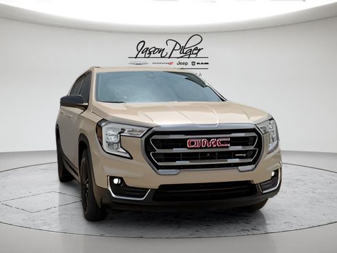 Used 2022 GMC Terrain AT4 w/ Infotainment Package II AWD/4WD image 8