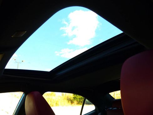 Used 2019 Lexus IS 350 AWD image 34