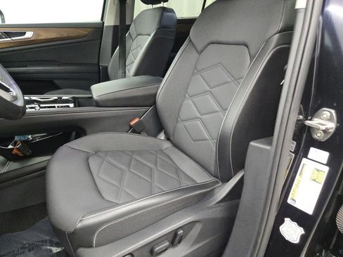 Used 2024 Volkswagen Atlas SE image 27