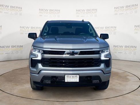 Used 2025 Chevrolet Silverado 1500 RST w/ Z71 Off-Road Package AWD/4WD image 8
