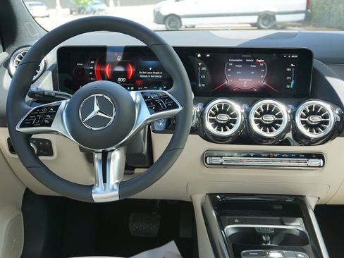New 2026 Mercedes-Benz GLA 250 image 23