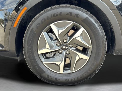 Used 2023 Kia Sorento EX image 28