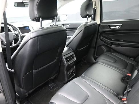 Used 2017 Ford Edge Titanium w/ Equipment Group 301A FWD image 25