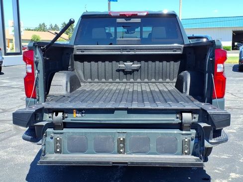 Used 2025 Chevrolet Silverado 1500 LTZ w/ LTZ Premium Package AWD/4WD image 16