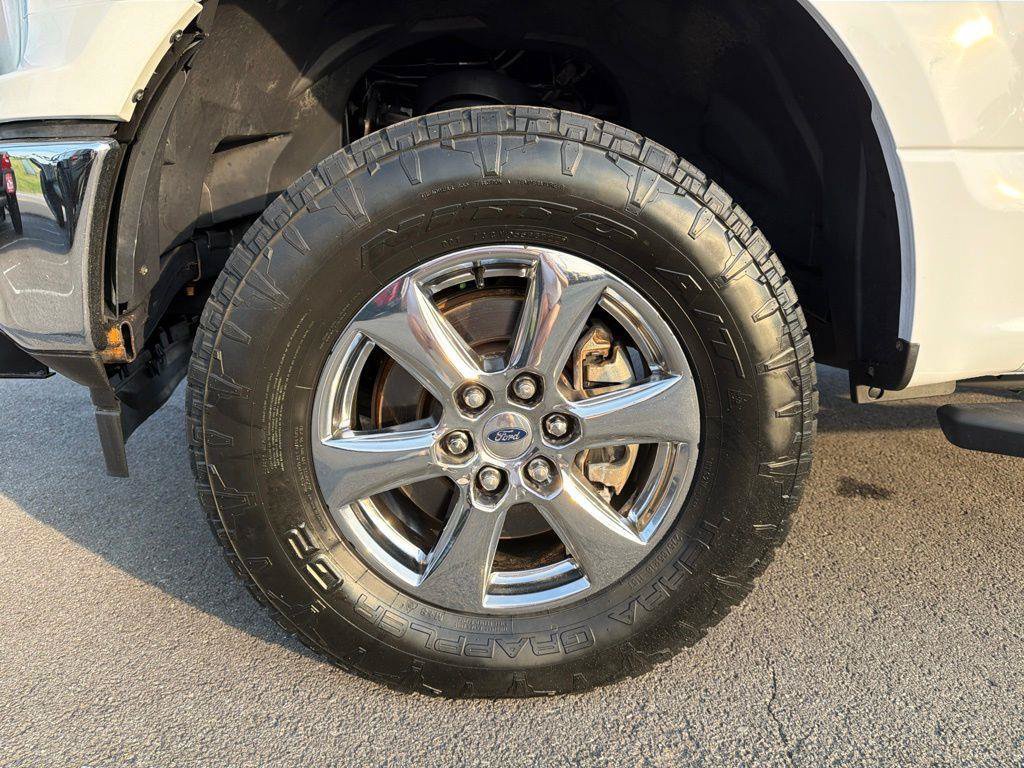 Used 2018 Ford F150 XLT w/ Equipment Group 302A Luxury AWD/4WD image 11