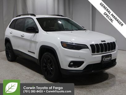 Used 2023 Jeep Cherokee Altitude Lux