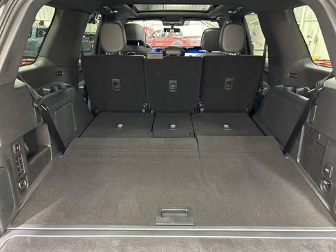 New 2026 Lincoln Navigator Reserve w/ Jet Appearance Package AWD/4WD image 37