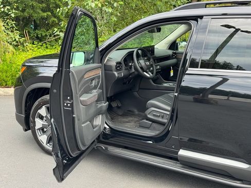 New 2026 Honda Pilot Elite image 8
