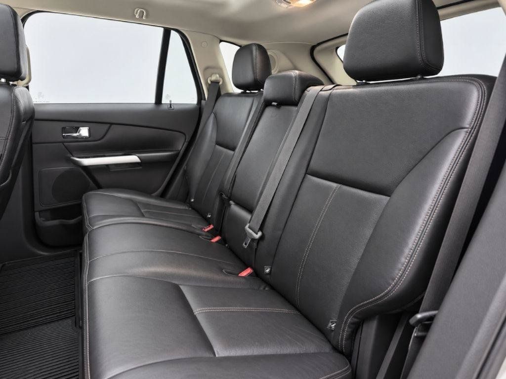 Used 2014 Ford Edge Limited w/ Equipment Group 301A AWD/4WD image 23