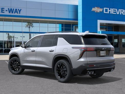 New 2026 Chevrolet Traverse LT FWD image 3