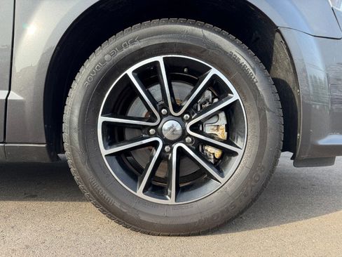 Used 2019 Dodge Grand Caravan GT image 13