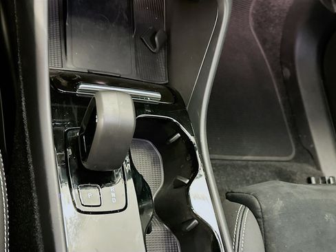 Used 2024 Volvo XC40 Recharge Ultimate w/ Protection Package Premier image 25