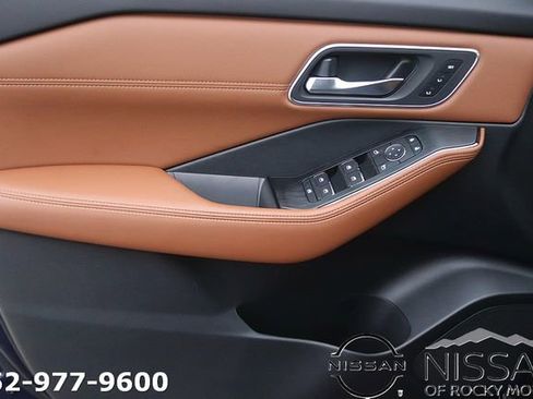 New 2026 Nissan Rogue Platinum w/ Platinum Premium Package AWD/4WD image 9