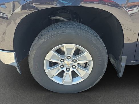 Used 2023 Chevrolet Silverado 1500 LT RWD image 4