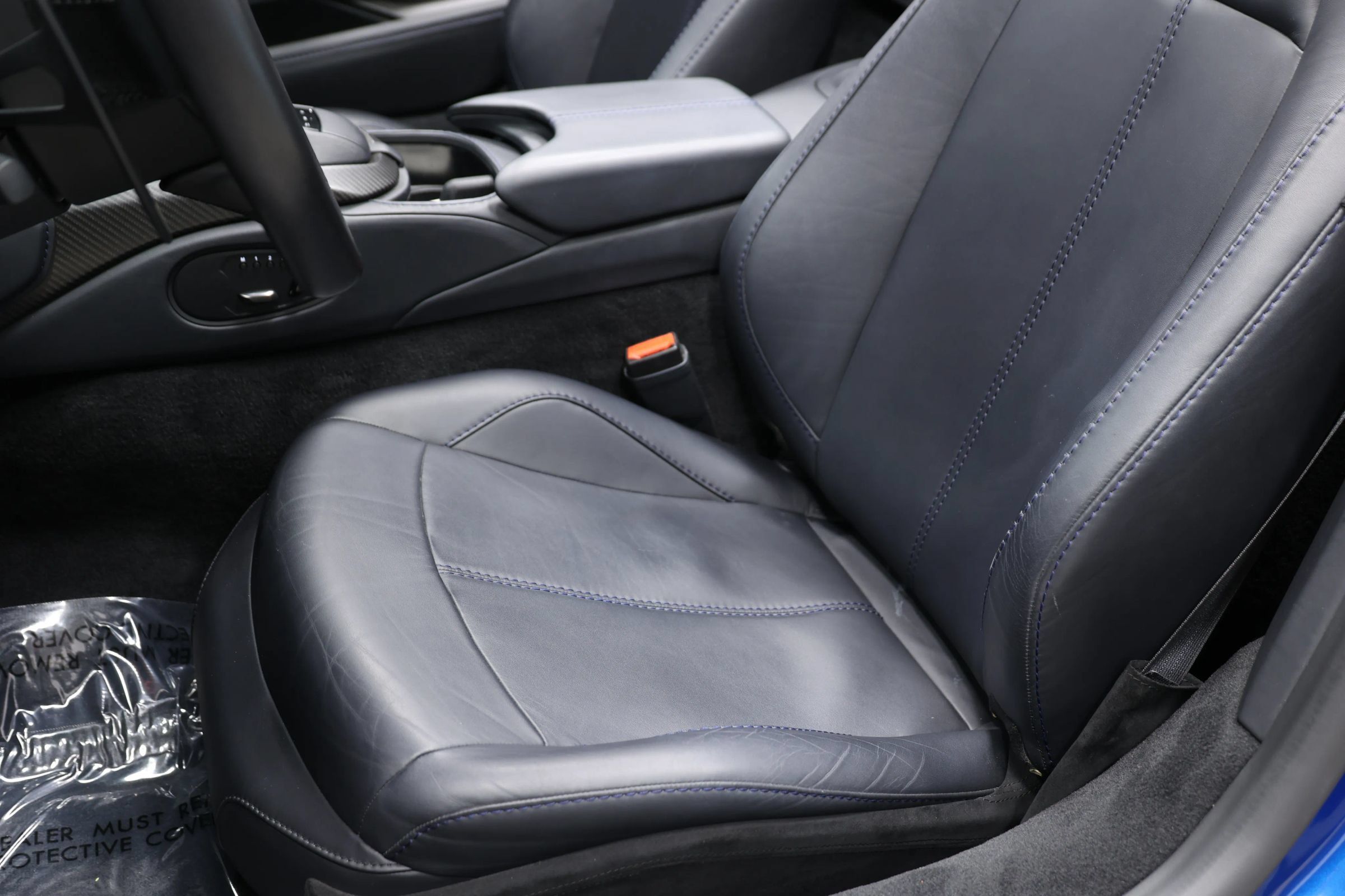 Used 2023 Aston Martin V8 Vantage Roadster RWD image 21