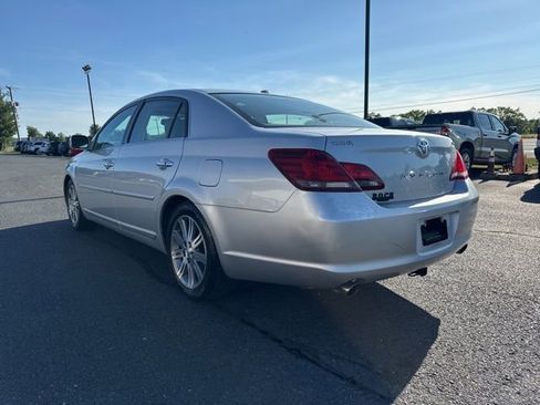 Used 2010 Toyota Avalon Limited FWD image 10