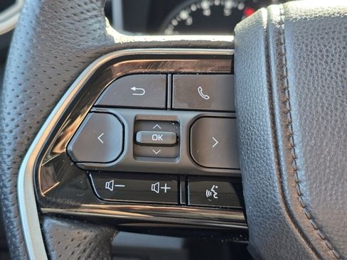 Used 2023 Toyota Tundra Limited image 35