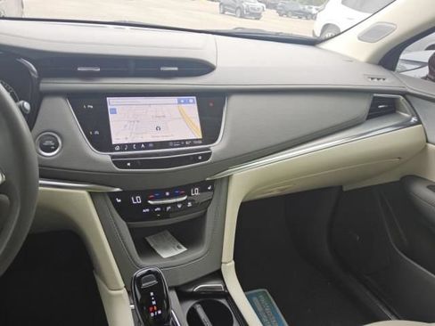Used 2024 Cadillac XT5 Premium Luxury FWD image 4