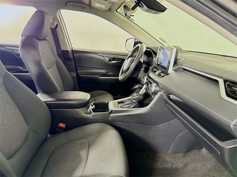 Certified 2024 Toyota RAV4 XLE image 25