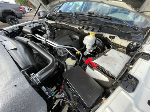 Used 2009 Dodge Ram 1500 Truck SLT image 26