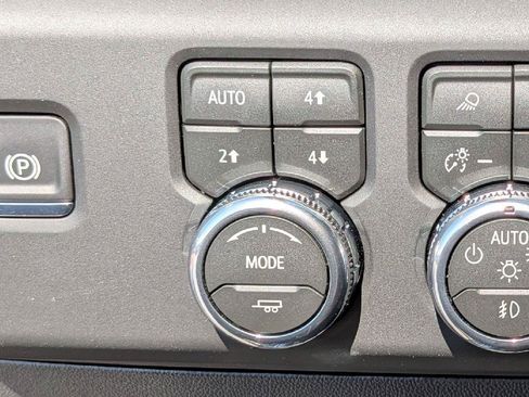 New 2026 GMC Sierra 2500 Denali Ultimate w/ LPO, Black Badging Package AWD/4WD image 16