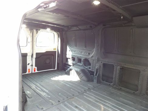 Used 2016 Ford Transit 250 130 Low Roof w/ Exterior Upgrade Package RWD image 11