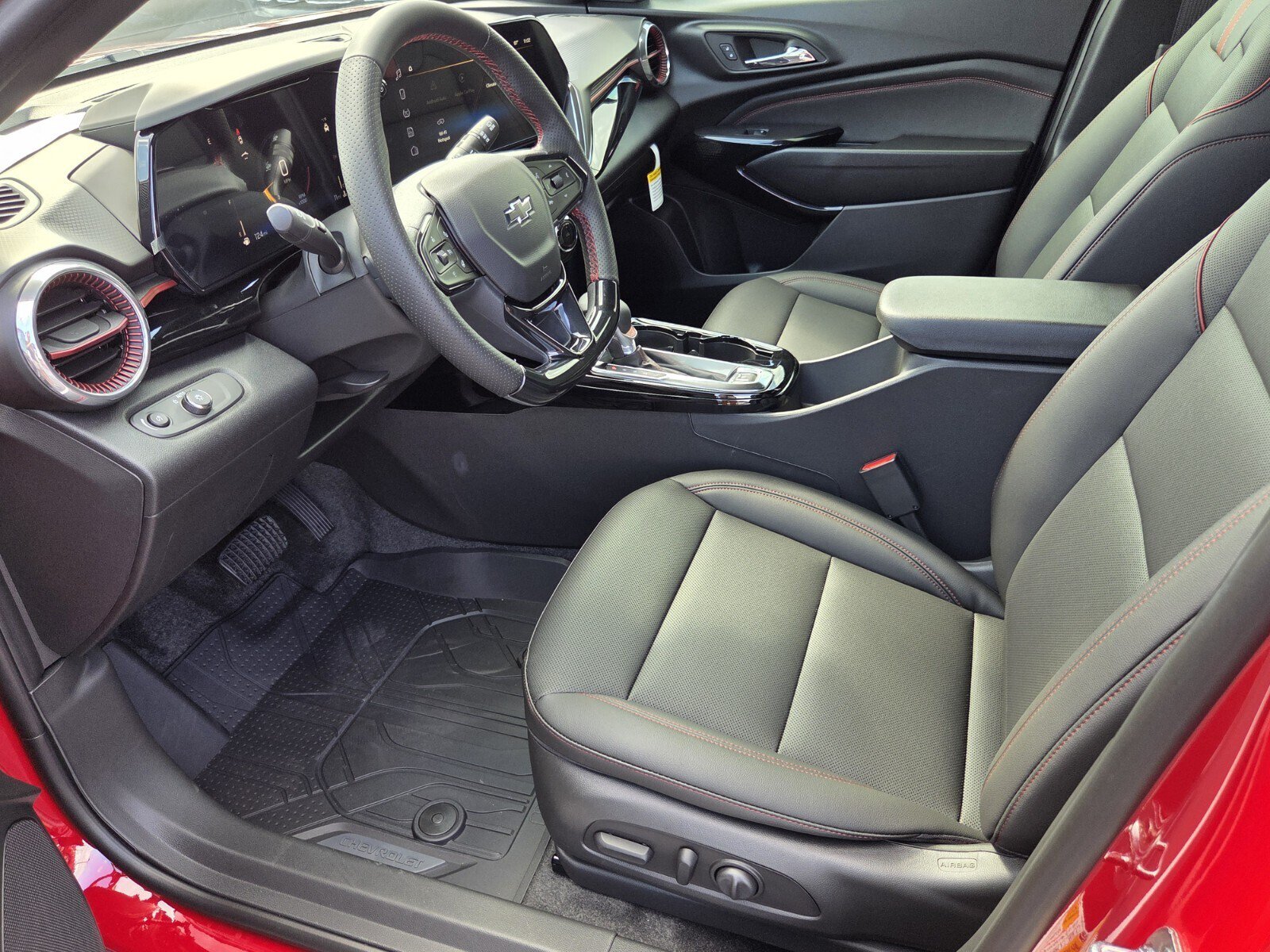 New 2026 Chevrolet Trax RS w/ Driver Confidence Package FWD image 5