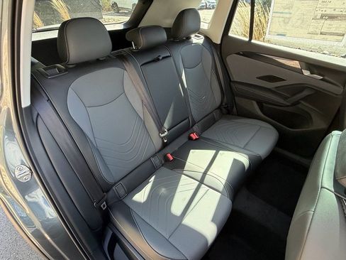 New 2026 Volkswagen Tiguan SE image 14