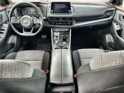 Used 2023 Nissan Rogue SV AWD/4WD image 19