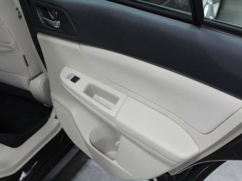 Used 2012 Subaru Impreza 2.0i Premium w/ All-Weather Pkg AWD/4WD image 23