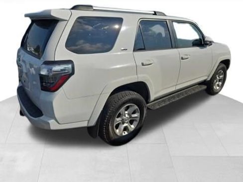 Used 2019 Toyota 4Runner SR5 Premium AWD/4WD image 9