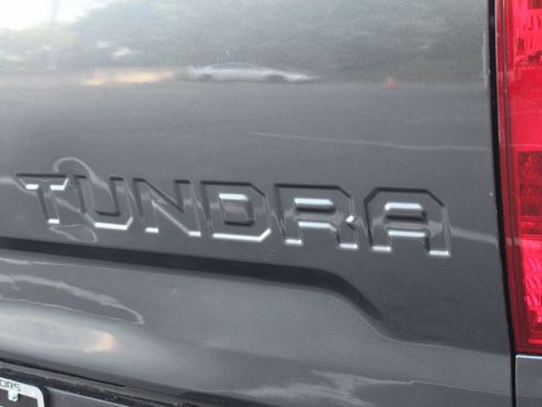 Used 2018 Toyota Tundra SR5 AWD/4WD image 37