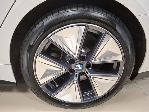 Used 2025 BMW i4 xDrive40i w/ Premium Package AWD/4WD image 6