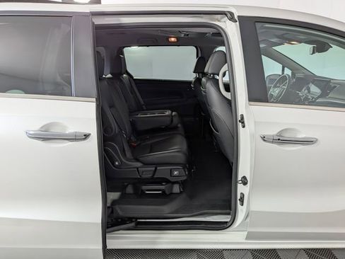 Used 2023 Honda Odyssey Touring image 37