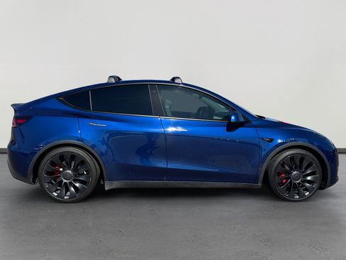 Used 2022 Tesla Model Y Performance AWD/4WD image 6