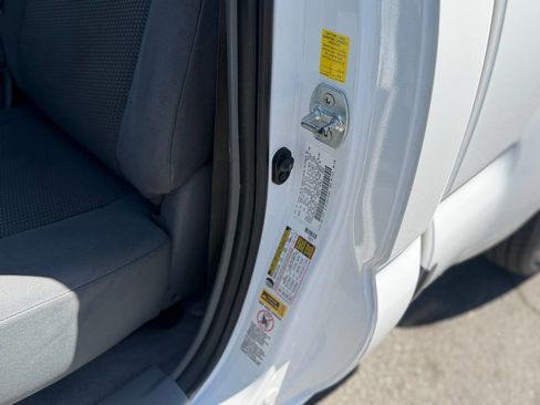 Used 2010 Toyota Tacoma 2WD Regular Cab image 81