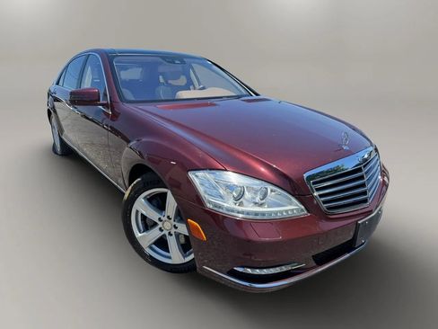 Used 2013 Mercedes-Benz S 550 4MATIC image 2