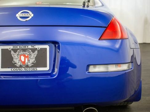 Used 2005 Nissan 350Z Coupe w/ (N93) Cargo Convenience Pkg RWD image 33