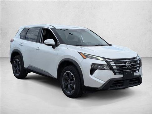 Used 2024 Nissan Rogue SV FWD image 3