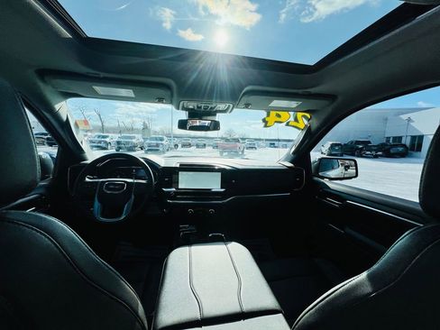 Used 2024 GMC Sierra 1500 SLT w/ SLT Premium Plus Package image 40